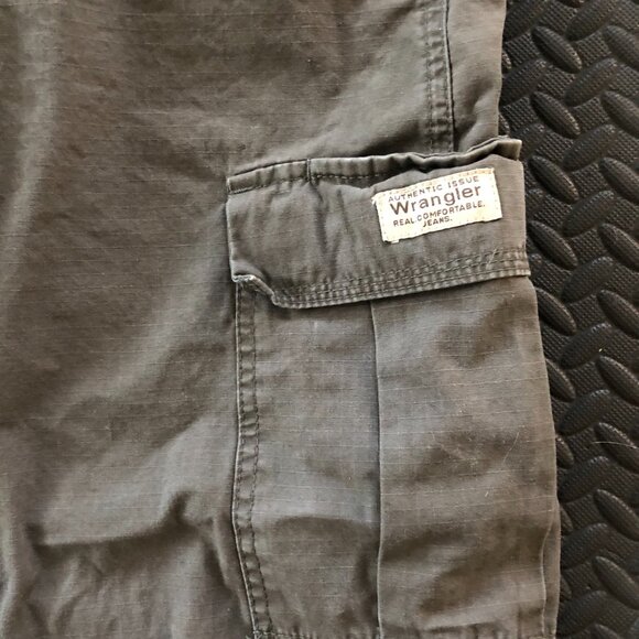 WRANGLER AUTHENTIC ISSUE CARGO PANTS SIZE 40x30 ZIP FRONT - Picture 7 of 10